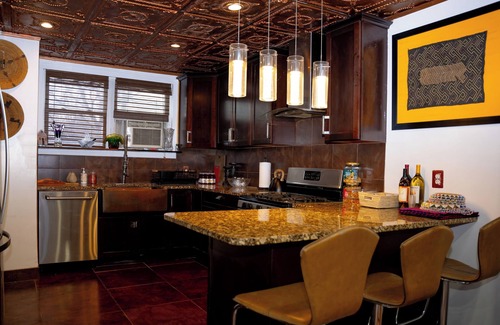 North Side Casa | African Oasis Luxury Inn at the Gallery in Fleetwood