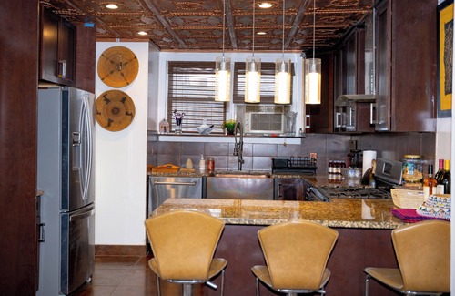 North Side Casa | African Oasis Luxury Inn at the Gallery in Fleetwood