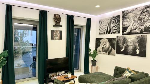 Altlerchenfeld Apartamento | African Paradise with Jacuzzi & Sauna