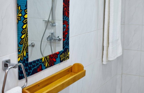 Entebbe Casa | African Roots Entebbe