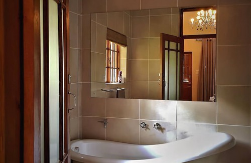 Polokwane Casa | African Roots Guest House