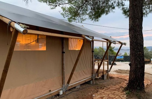 Petrothalassa Otro | African Safari Canvas Lodge Tent Sea View