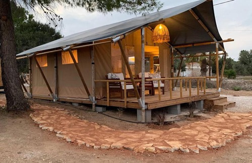 Petrothalassa Otro | African Safari Canvas Lodge Tent Sea View