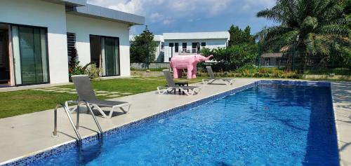 Kribi Apartamento | AfriqPnB NR Chambre Royale 3 avec Piscine et Bord de mer