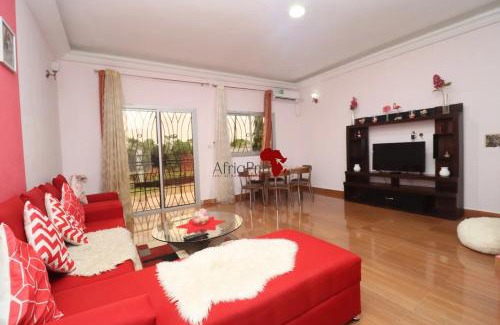 Kribi Apartamento | AfriqPnB RF Appart Biyem Assi avec Piscine
