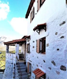Yianniou Villa | Afroditi Traditional Villa