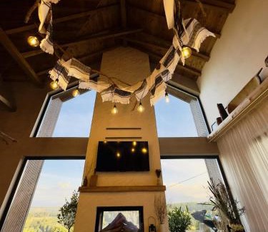 Vulcan Chalet De Esquí | Aftăr Hills