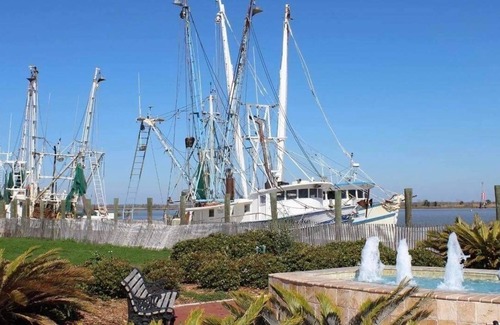Magnolia Bluffs Casa | After Dune Delight - 5 min from SGI and Apalachicola