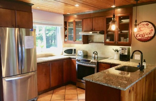 Wentworth-Nord Chalet De Esquí | AFTICA Luxury Lakefront Cottage: Private Beach, Great view, 5 min to Store/SAQ