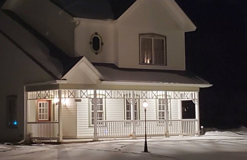 Afton Casa | Afton Carriage House on Asa Tracy's Estate