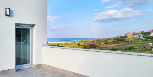 Arnados Apartamento | AG Casa do Ramon en Playa Razo con patio exterior