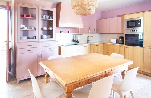 Carballo Casa | AG Casa Rural Carballo, jardín y playa a 14km