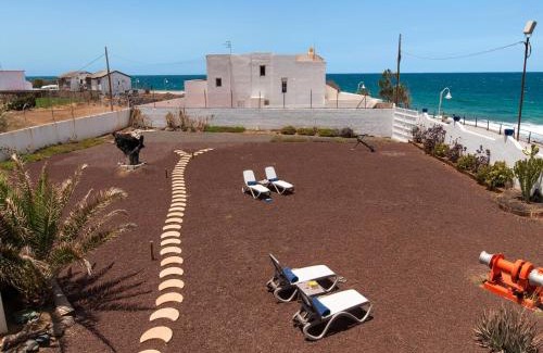 Agaete Casa | Agaete Beach Rental at Volcanic Natural Pools by VillaGranCanaria