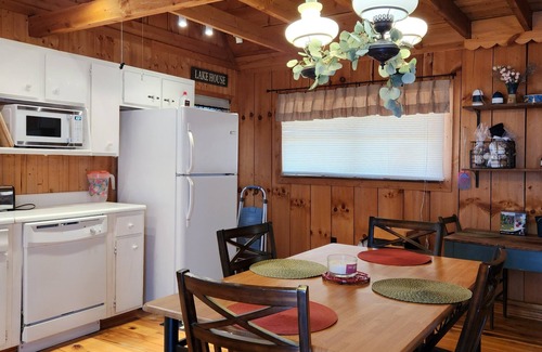 Wellington Cabina | Agapé Cabin Lyfe near Cave Run Lake
