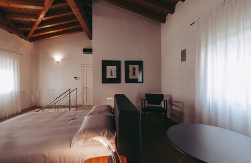 Badia Calavena Cama Y Desayuno | Agata, room with bathroom.Villa Riva, tranquility,at the foot of the Little Dolomites.