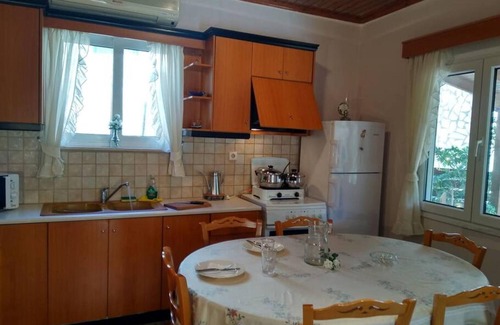 Kalamitsi Casa | Aggelos House in Kalamitsi