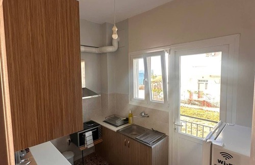 Agii Theodori Apartamento | Agioi Theodoroi Beachview Chic Modern Apt
