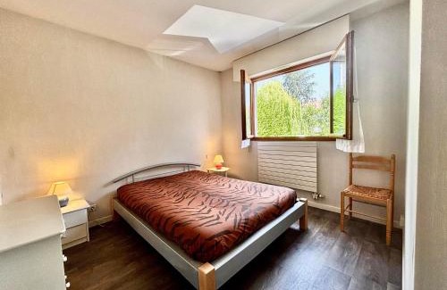 Annecy-le-Vieux Apartamento | Agréable 2 pièces avec terrasse, parking, proche lac et commerces à Annecy - FR-1-432-6