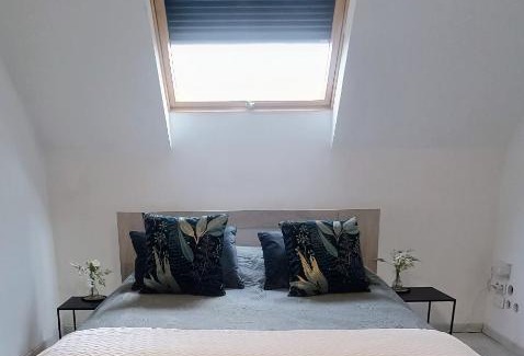 Le Mesnil-Theribus Casa | Agréable chambre double avec salle d'eau privative