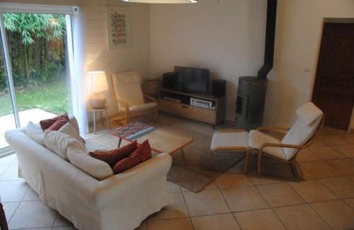 Le Chateau-d'Oleron Casa | Agréable maison calme avec terrasse, jardin et vue sur verger