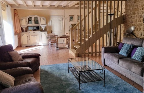 Vezac Casa | Agréable Maison en Pierres, à Quelques Minutes des Châteaux