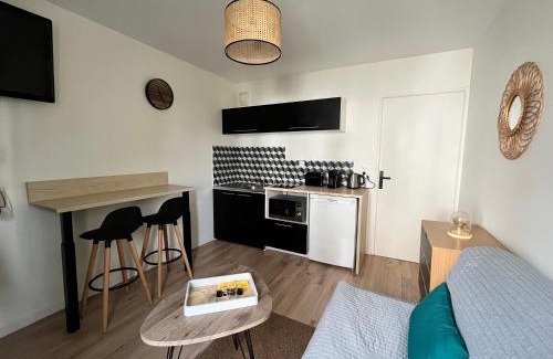 Quai de la Fosse Apartamento | Agréable Studio Calme - Proche Tramway et Centre