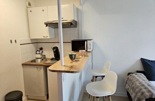 Guilhemery Apartamento | Agréable Studio - Centre ville - Balcon