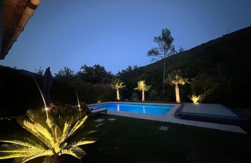 Le Bar-sur-Loup Casa | Agréable Studio entre mer & montagne piscine privé