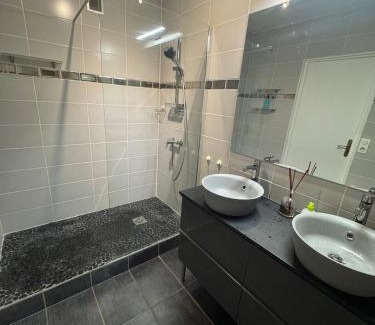 Cuire Apartamento | Agréable T3 avec Balcon et Parking Inclus