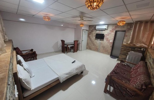 Chembur East Cama Y Desayuno | AGRAWAL BHAVAN BUDGET Stay only for indians