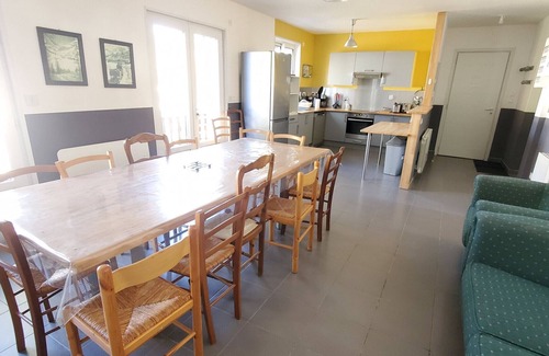 Jassat Chalet De Esquí | AGREABLE CHALET *** proche du Lac Chambon