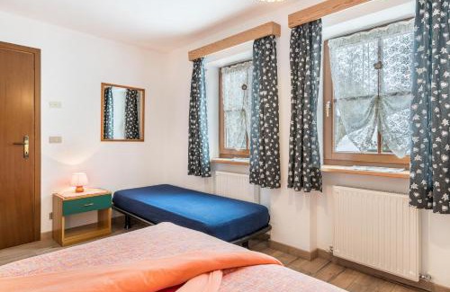 Livinallongo del Col di Lana Apartamento | Agriturismo El Cirum Boe