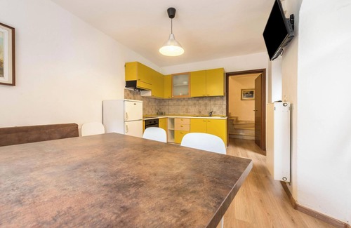 Canale di Tenno Apartamento | Agriturismo "Al Gallo Nero Giallo" cerca del Lago de Garda con vistas a la montaña y terraza