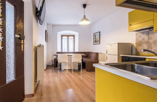 Canale di Tenno Apartamento | Agriturismo "Al Gallo Nero Giallo" cerca del Lago de Garda con vistas a la montaña y terraza