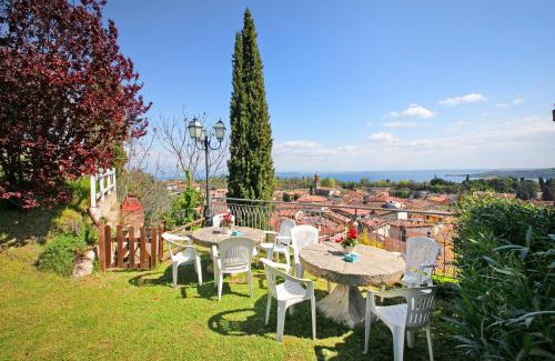 Padenghe sul Garda Casa | Agriturismo Cascina Crocelle - Lake View and Heated Pool