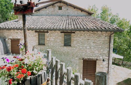 Cessapalombo Casa | Agriturismo Coldipietra
