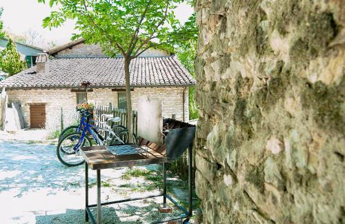 Cessapalombo Casa | Agriturismo Coldipietra