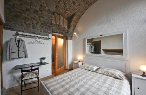 Mandello del Lario Casa | Agriturismo Crotto Di Somana