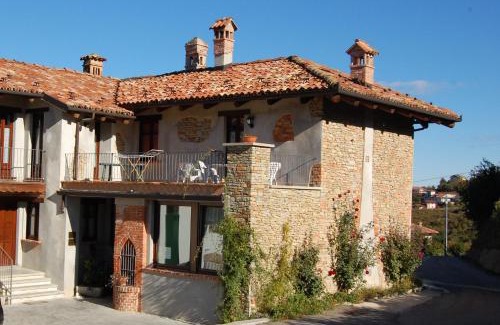 Montelupo Albese Casa | Agriturismo 'd Rainè