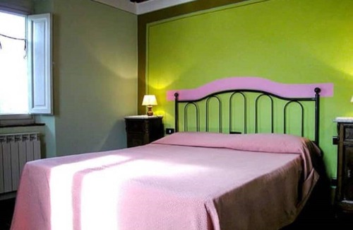 Mologno Otro | Agriturismo in Fattoria: Intera Struttura