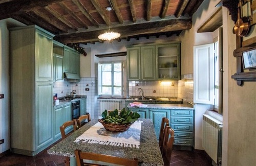 Mologno Otro | Agriturismo in Fattoria: Intera Struttura