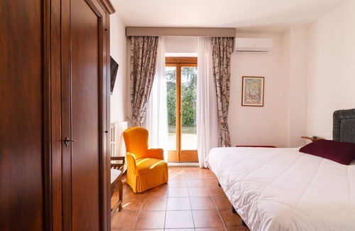 Castellina in Chianti Hotel | Agriturismo Villa Godenano - Pool & Relax