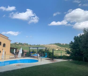 Montalto delle Marche Apartamento | Agriturismo Cerquatonda