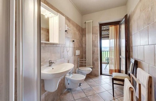Castelnuovo Calcea Otro | Agriturismo La Mussia Salvia 2 Double Rooms Swimming pool Car Charger .