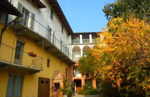 Barolo Casa | Agriturismo La Terrazza sul Bosco