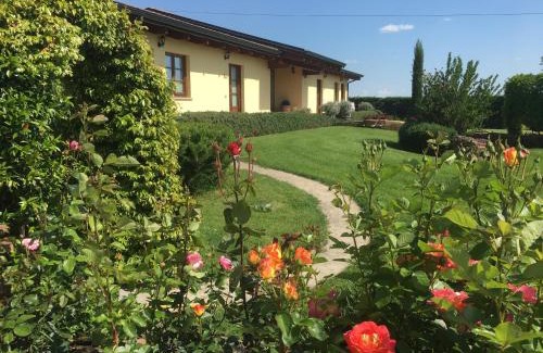 Valiano Casa | Agriturismo "Le Rondinelle"