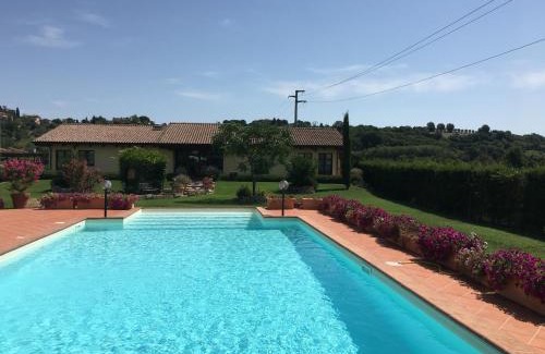 Valiano Casa | Agriturismo "Le Rondinelle"