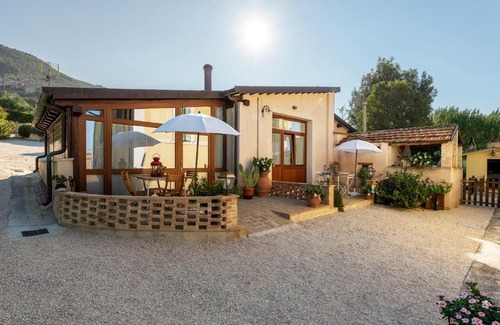 Foligno Casa | Agriturismo Monte Cologna