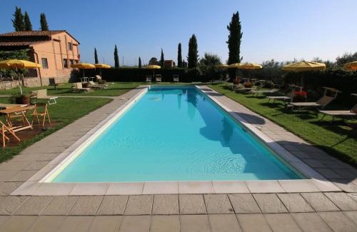 Castiglione del Lago Casa | Agriturismo near Lake Trasimeno with Pool