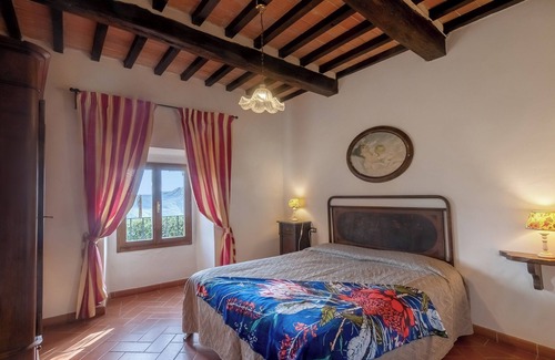 Dicomano Otro | Agriturismo 'Poiana' con piscina, jardín privado y Wi-Fi